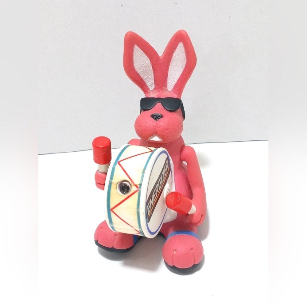 Vintage Energizer Bunny Flashlight Figurine Collectible PVC NON WORKING